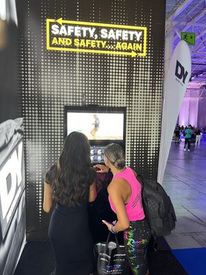 Un buen precio. Best High Efficiency Auto Protein Shake Vending Machine Factory suit in Gym en línea